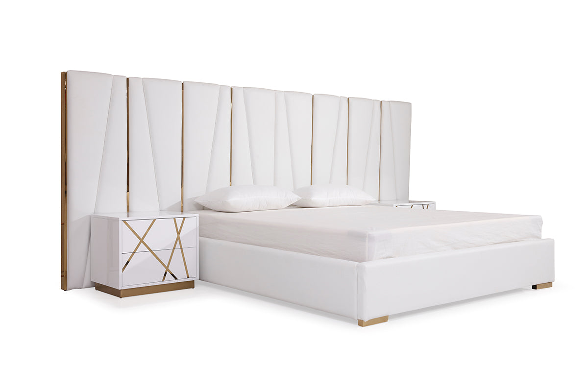 Mielcasa | White Eastern King Modrest Nixa Modern White Bonded Leather & Gold Bed | SKU VGVCBD1909-WHT-EK | MPN: 75643 | Free Delivery & Free Return