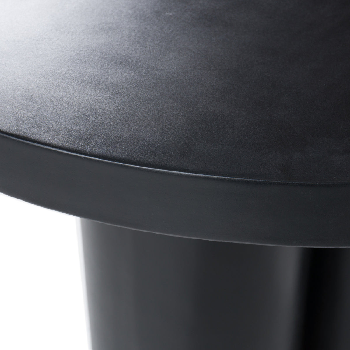Bruni Modern Black Concrete Round Dining Table