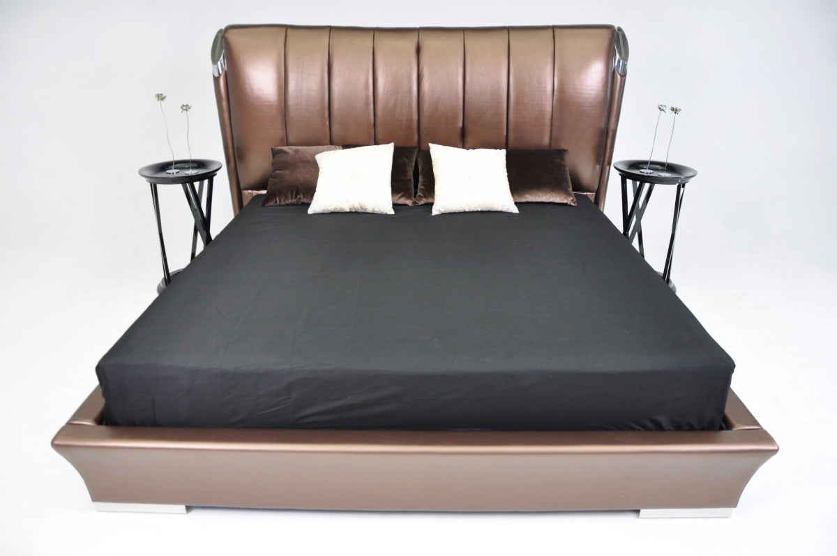 Temptation Caesar Italian Classical Design Leather Platform King Bed