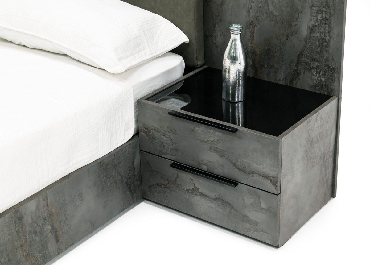 Ferrara California King Modern Volcano Oxide Grey Bed with Nightstands