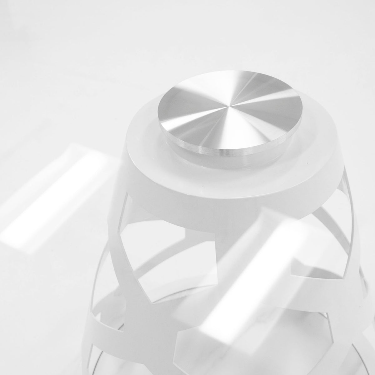 Lilly Modern 12mm Round Glass + White Dining Table