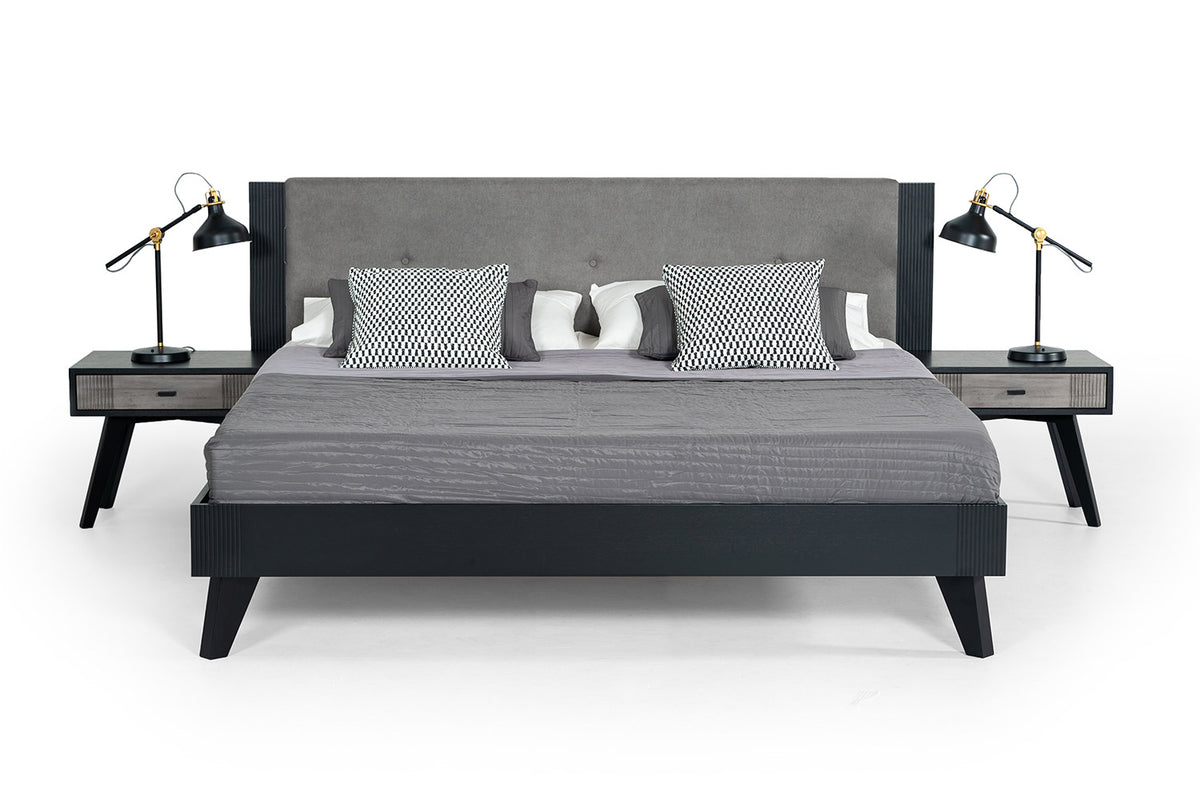 Eastern King Panther Contemporary Grey & Black Bed