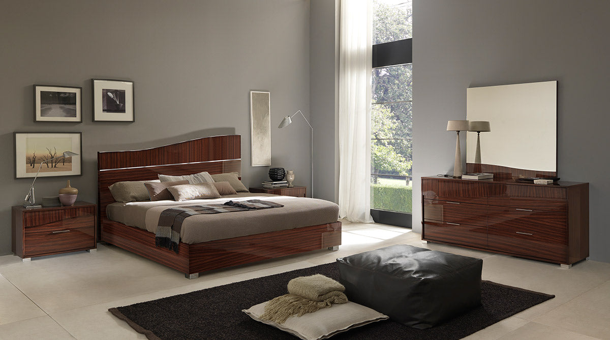 Queen SMA Sogno Modern Italian Eastern King Bed