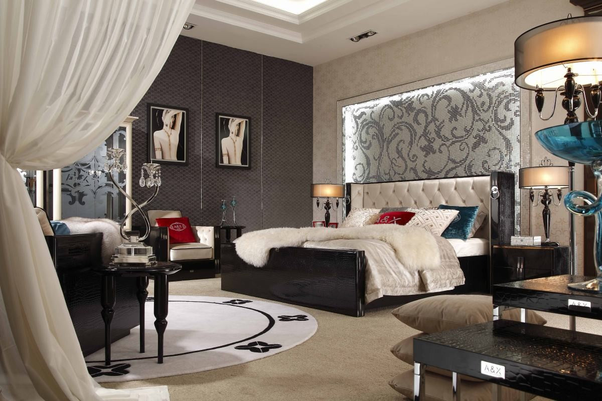 Queen Bellagio Luxurious Transitional Crocodile Lacquer Bed