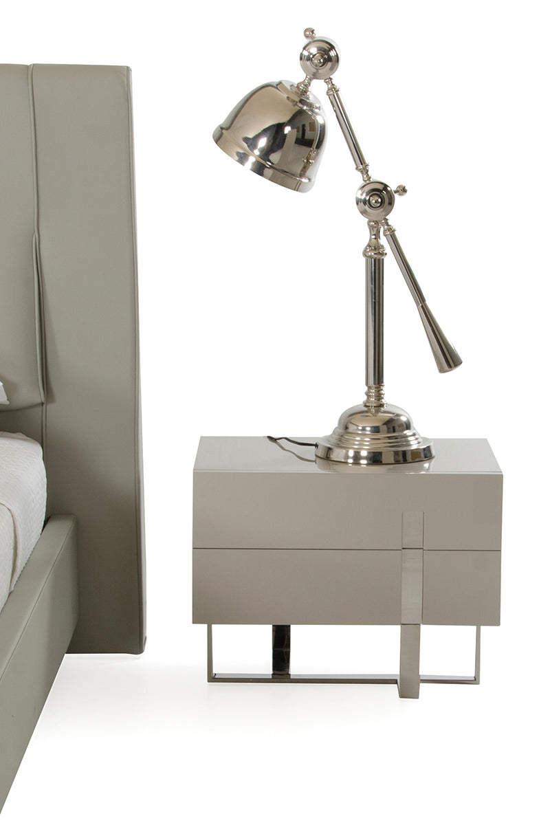 Walker Modern Silver Table Lamp