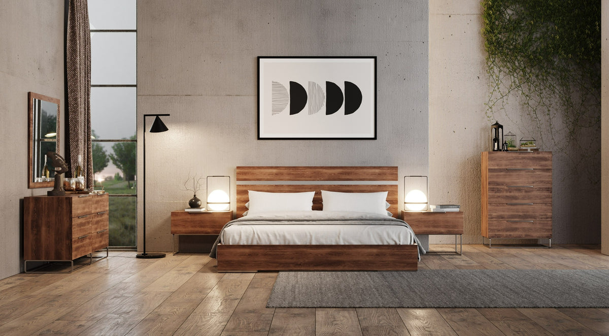 Queen Lorenzo Italian Modern Light Oak 4-Piece Bedroom Set
