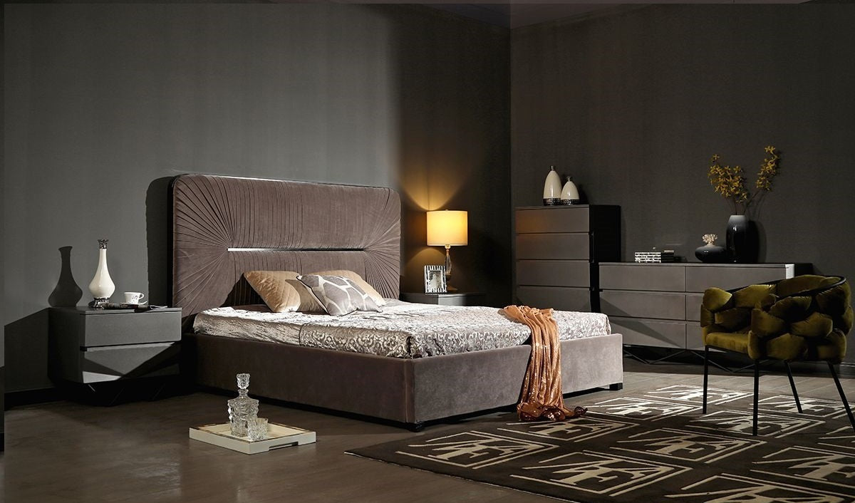 Eastern King Duke Modern Grey Velvet & Black Gun Chrome 4-Piece Bedroom Set